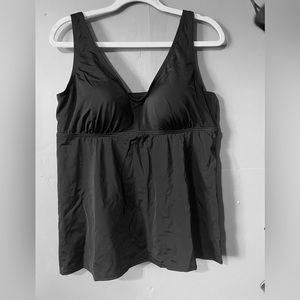 Black top swim top Size16 (6)(C33)